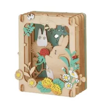 My Neighbor Totoro - Paper Theatre - Wood Style Harvesting Strawberries-ENSKY-52298