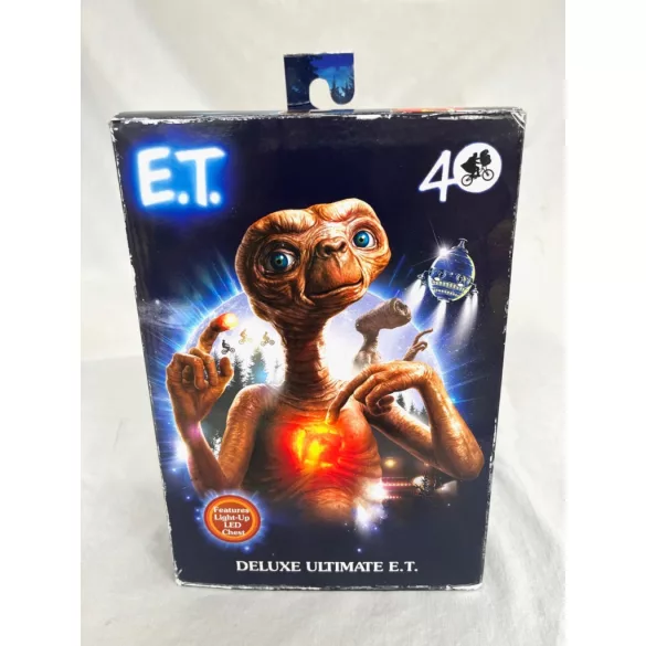 E.T. (40th Anniversary) - 7” Scale Action Figure - Ultimate Deluxe E.T. with LED Chest-NECA55079