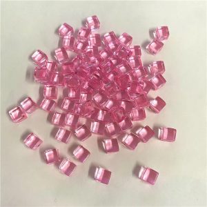 Jelölő token - 8 mm - 50 darabos - átlátszó rózsaszín (kristály kocka)