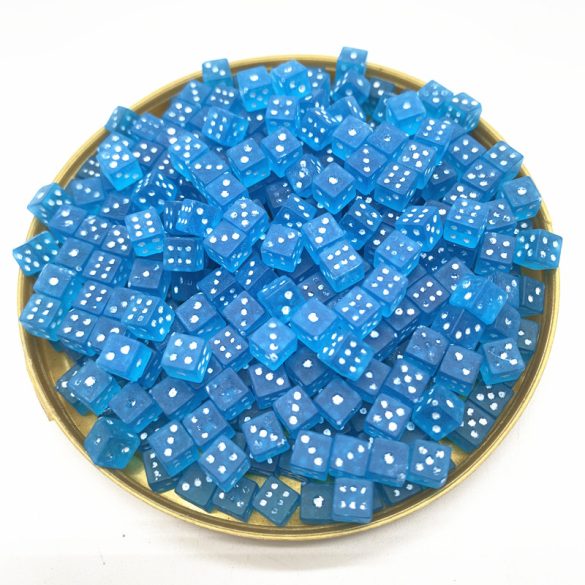 Dobókocka szett - 4 mm - 100 darabos - világos kék